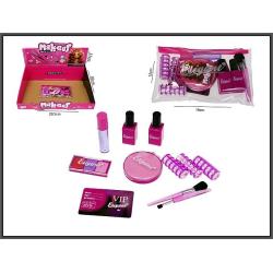 KOSMETYCZKA Z KOSMETYKAMI